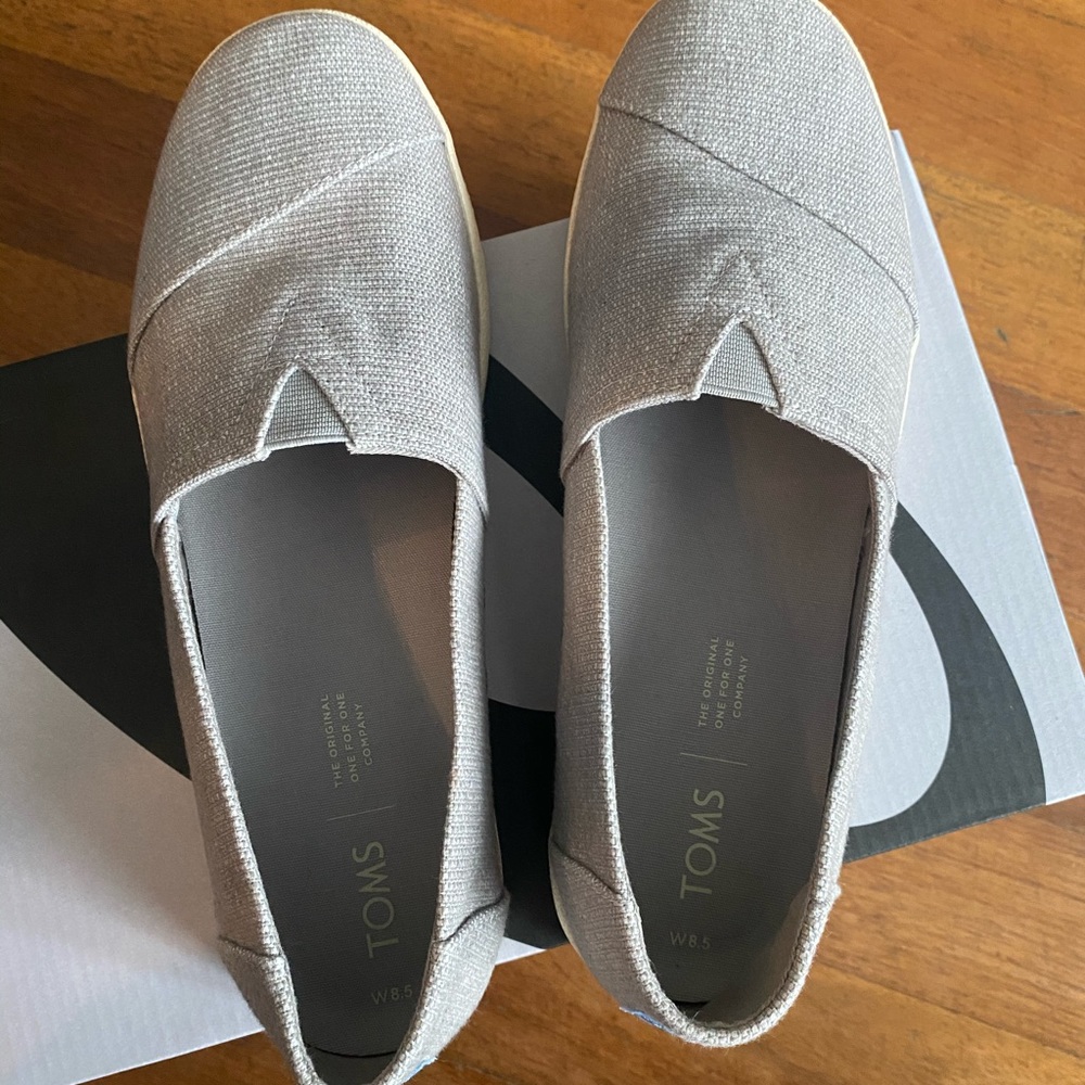 Tom’s Avalon Slip Ons